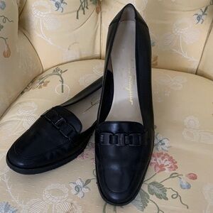 Salvatore Ferragamo Women's Black Leather Loafers